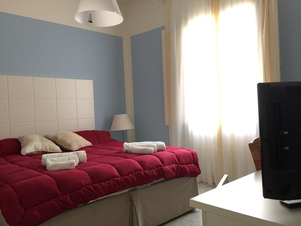 Albachiara Suite Rooms - City Center Trapani Bagian luar foto
